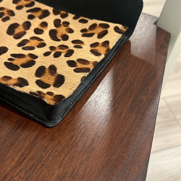 Streets Ahead Clutch - Picture 8 of 13